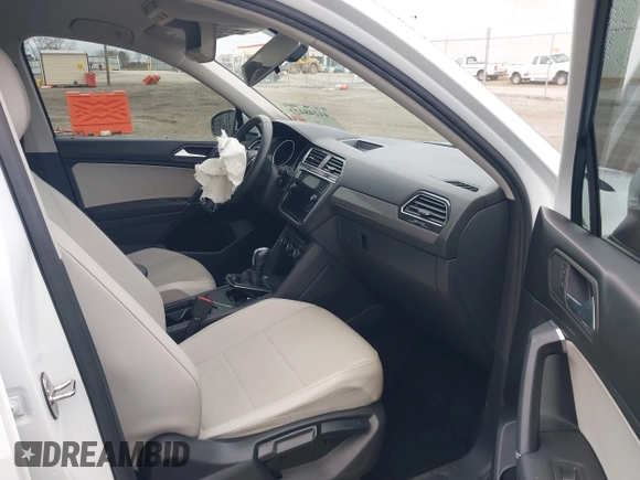 2020 Volkswagen Tiguan SE with VIN 3VV3B7AX2LM055418, listed as a IAAI auction lot 41248422 with Not Provided miles and . Bid and sale history available at DreamBid. Image 5.