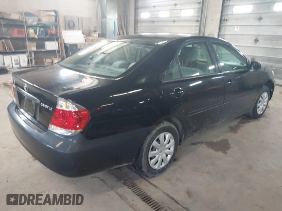 2006 Toyota Camry STD with VIN 4T1BE32K26U654893, listed as a IAAI auction lot 42068340 with 1 mi miles. Bid and sale history available at carsss.com. Image 4.