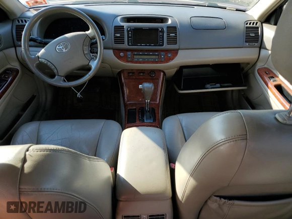 2005 Toyota Camry LE with VIN 4T1BF30K05U089798, listed as a Copart auction lot 56967924 with 228,003 mi miles and Clean Title. Bid and sale history available at DreamBid. Image 8.