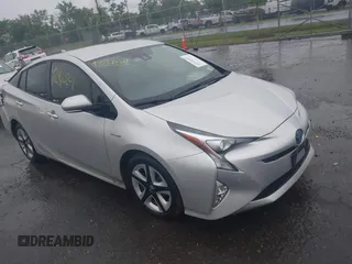 2017 Toyota Prius Two z VIN JTDKARFU4H3043433, wystawiony jako IAAI lot #42310201 z przebiegiem 50 715 mil mil oraz . Historia ofert i sprzedaży dostępna na DreamBid. Obrazek 1.