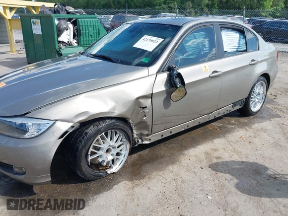 2011 BMW 3 Series 328i xDrive with VIN WBAPK7C5XBF087847, listed as a IAAI auction lot 42178023 with 90,571 mi miles and . Bid and sale history available at DreamBid. Image 6.
