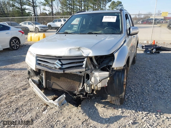 2013 Suzuki Grand Vitara Limited with VIN JS3TE0D74D4100091, listed as a IAAI auction lot 41684748 with 176,696 mi miles. Bid and sale history available at carsss.com. Image 6.