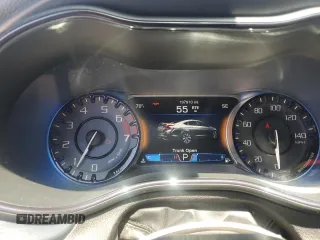 2015 Chrysler 200 S z VIN 1C3CCCBB9FN645671, wystawiony jako Copart lot #52429295 z przebiegiem 197 910 mil mil oraz Szkoda całkowita • Salvage title. Historia ofert i sprzedaży dostępna na DreamBid. Obrazek 9.