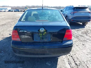 2003 Volkswagen Jetta GLS с VIN 3VWSK69M23M038677, выставлен на аукционе IAAI как лот 41760282 с пробегом 190 583 миль миль и . История ставок и продаж доступна на DreamBid. Изображение 17.