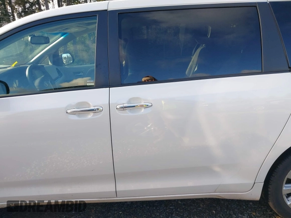 2017 Toyota Sienna XLE with VIN 5TDDZ3DC8HS160729, listed as a IAAI auction lot 41278867 with 64,090 mi miles and . Bid and sale history available at DreamBid. Image 15.