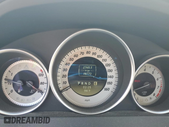 2012 Mercedes-Benz C 300 Sport z VIN WDDGF8BB8CA731905, wystawiony jako Copart lot #61692695 z przebiegiem 98 773 mil mil oraz Szkoda całkowita • Salvage title. Historia ofert i sprzedaży dostępna na DreamBid. Obrazek 9.