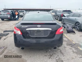 2011 Nissan Maxima 3.5 SV with VIN 1N4AA5AP1BC833842, listed as a IAAI auction lot 41897832 with 261,943 mi miles. Bid and sale history available at carsss.com. Image 17.
