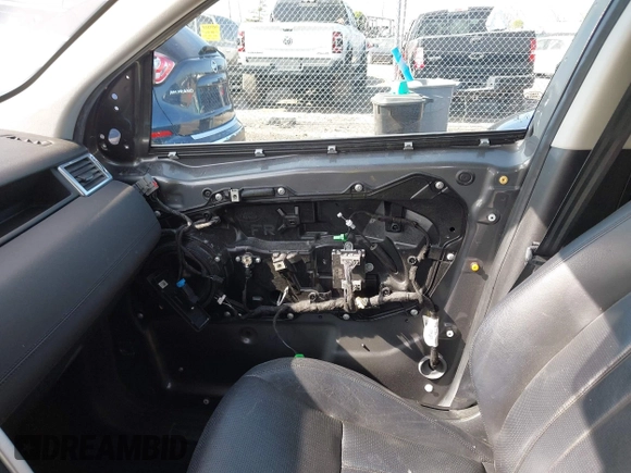2017 Land Rover Discovery Sport HSE with VIN SALCR2BG5HH666267, listed as a IAAI auction lot 42011372 with 122,422 mi miles. Bid and sale history available at carsss.com. Image 18.