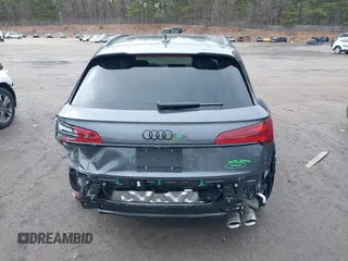 2025 Audi SQ5 Premium Plus z VIN WA1B4AFY6S2052377, wystawiony jako IAAI lot #41971801 z przebiegiem 108 mil mil oraz . Historia ofert i sprzedaży dostępna na DreamBid. Obrazek 17.