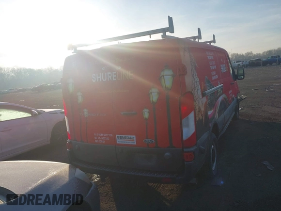 2020 Ford Transit Cargo z VIN 1FTBR1Y83LKB49056, wystawiony jako IAAI lot #41168050 z przebiegiem 91 855 mil mil oraz . Historia ofert i sprzedaży dostępna na DreamBid. Obrazek 16.
