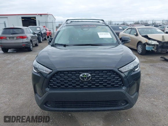 2024 Toyota Corolla Cross LE z VIN 7MUBAABG3RV103760, wystawiony jako IAAI lot #41870105 z przebiegiem 7 544 mil mil oraz . Historia ofert i sprzedaży dostępna na DreamBid. Obrazek 13.