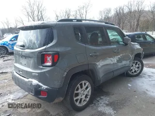 2020 Jeep Renegade Latitude with VIN ZACNJBBBXLPM06330, listed as a IAAI auction lot 41601086 with 92,320 mi miles. Bid and sale history available at carsss.com. Image 4.