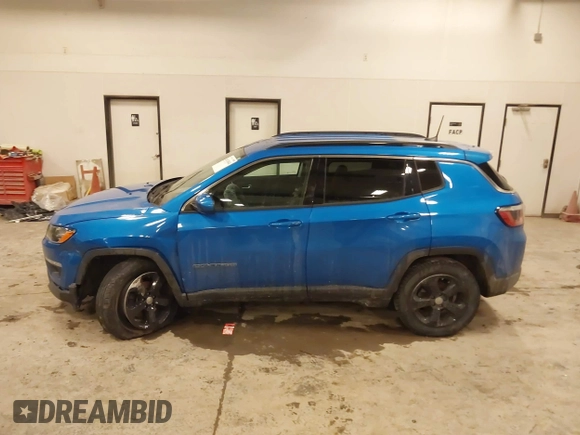 2018 Jeep Compass Altitude with VIN 3C4NJDBB5JT345165, listed as a IAAI auction lot 41618844 with 66,226 mi miles and . Bid and sale history available at carsss.com. Image 14.