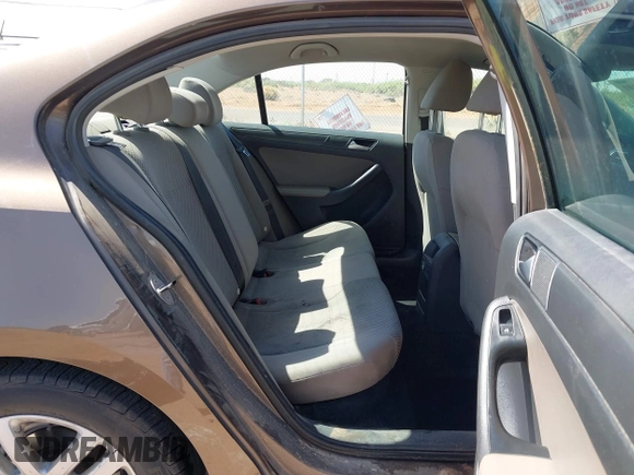2014 Volkswagen Jetta S with VIN 3VW2K7AJ8EM319182, listed as a IAAI auction lot 42180101 with 133,495 mi miles and . Bid and sale history available at DreamBid. Image 8.