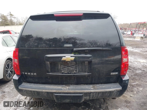 2009 Chevrolet Tahoe LTZ с VIN 1GNFK33039R148306, выставлен на аукционе IAAI как лот 41599449 с пробегом 178 607 миль миль и . История ставок и продаж доступна на DreamBid. Изображение 17.