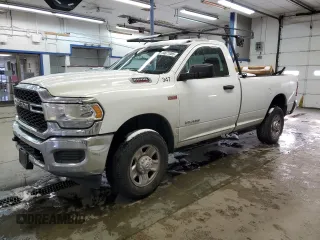 2022 Ram 2500 Tradesman with VIN 3C6MR5AJ8NG221867, listed as a Copart auction lot 44671085 with 88,339 mi miles and Salvage Title. Bid and sale history available at carsss.com. Image 1.