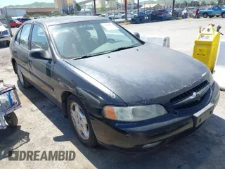2001 Nissan Altima GXE with VIN 1N4DL01A21C216440, listed as a IAAI auction lot 41999928 with 169,289 mi miles. Bid and sale history available at carsss.com. Image 1.