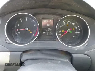 2015 Volkswagen Jetta SE z VIN 3VWD07AJ3FM266598, wystawiony jako IAAI lot #41757080 z przebiegiem 127 815 mil mil oraz . Historia ofert i sprzedaży dostępna na DreamBid. Obrazek 7.