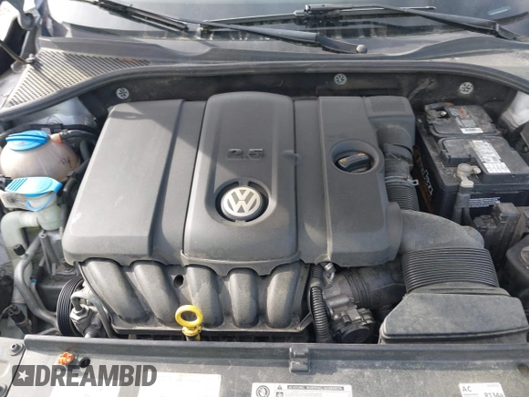 2013 Volkswagen Passat SEL Premium z VIN 1VWCP7A39DC045689, wystawiony jako IAAI lot #41903244 z przebiegiem 199 385 mil mil oraz . Historia ofert i sprzedaży dostępna na DreamBid. Obrazek 10.