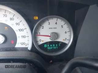 2006 Dodge Durango Limited z VIN 1D8HB58296F120371, wystawiony jako IAAI lot #42515535 z przebiegiem 302 797 mil mil oraz . Historia ofert i sprzedaży dostępna na DreamBid. Obrazek 7.