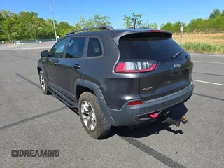 2019 Jeep Cherokee Trailhawk with VIN 1C4PJMBX0KD198278, listed as a Copart auction lot 55134705 with 175,999 mi miles and Clean Title. Bid and sale history available at DreamBid. Image 3.
