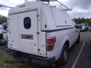 2010 Ford F-150 XL с VIN 1FTMF1CW8AKE72281, выставлен на аукционе IAAI как лот 41994106 с пробегом 173 089 миль миль и . История ставок и продаж доступна на DreamBid. Изображение 1.
