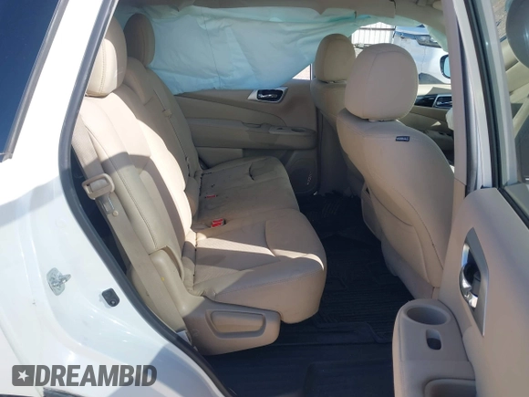 2017 Nissan Pathfinder Platinum with VIN 5N1DR2MM7HC673860, listed as a IAAI auction lot 41316250 with 124,117 mi miles and . Bid and sale history available at DreamBid. Image 8.