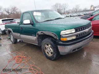 2000 Chevrolet Silverado 1500 LS with VIN 1GCEK14T4YE371140, listed as a IAAI auction lot 41829696 with 182,156 mi miles. Bid and sale history available at carsss.com. Image 1.