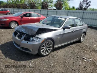 2011 BMW 3 Series 328i xDrive z VIN WBAPK5C59BF124407, wystawiony jako Copart lot #58149725 z przebiegiem 57 297 mil mil oraz Szkoda całkowita • Salvage title. Historia ofert i sprzedaży dostępna na DreamBid. Obrazek 1.
