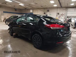 2017 Kia Forte LX z VIN 3KPFK4A74HE016955, wystawiony jako IAAI lot #41790804 z przebiegiem 173 379 mil mil oraz . Historia ofert i sprzedaży dostępna na DreamBid. Obrazek 3.