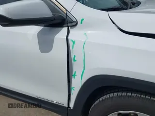 2022 GMC Terrain SLE z VIN 3GKALMEV7NL301774, wystawiony jako IAAI lot #42734720 z przebiegiem 48 012 mil mil oraz . Historia ofert i sprzedaży dostępna na DreamBid. Obrazek 18.
