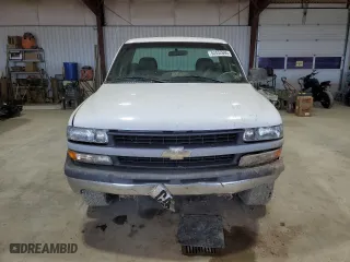 2001 Chevrolet Silverado 1500 with VIN 1GCEK14VX1E124132, listed as a Copart auction lot 52452695 with 269,850 mi miles and Salvage Title. Bid and sale history available at carsss.com. Image 5.