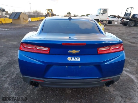 2018 Chevrolet Camaro 1LT with VIN 1G1FB1RX1J0140367, listed as a IAAI auction lot 41252986 with NaN miles. Bid and sale history available at carsss.com. Image 17.