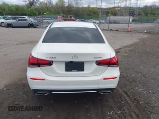 2019 Mercedes-Benz A 220 z VIN WDD3G4FB1KW030381, wystawiony jako IAAI lot #42050253 z przebiegiem 86 034 mil mil oraz . Historia ofert i sprzedaży dostępna na DreamBid. Obrazek 15.