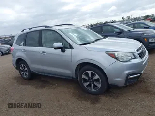 2017 Subaru Forester Premium with VIN JF2SJAEC1HH417897, listed as a IAAI auction lot 42072833 with 214,880 mi miles. Bid and sale history available at carsss.com. Image 13.