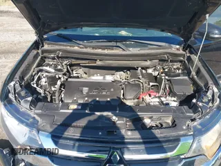 2018 Mitsubishi Outlander SE with VIN JA4AD3A34JZ055450, listed as a IAAI auction lot 42269912 with 85,013 mi miles and . Bid and sale history available at DreamBid. Image 10.