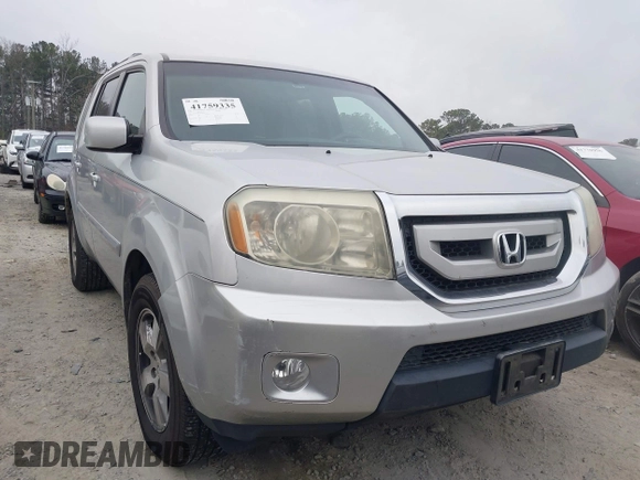 2010 Honda Pilot EX with VIN 5FNYF3H41AB009318, listed as a IAAI auction lot 41759335 with 231,174 mi miles and . Bid and sale history available at carsss.com. Image 1.