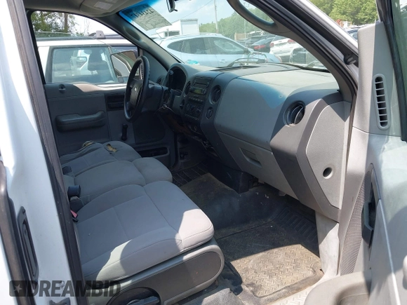 2006 Ford F-150 XL с VIN 1FTRF12286NB41288, выставлен на аукционе IAAI как лот 42434317 с пробегом 176 892 миль миль и . История ставок и продаж доступна на DreamBid. Изображение 5.