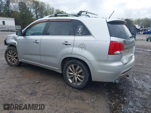 2012 Kia Sorento SX with VIN 5XYKW4A22CG230880, listed as a IAAI auction lot 41924739 with 187,122 mi miles. Bid and sale history available at carsss.com. Image 3.