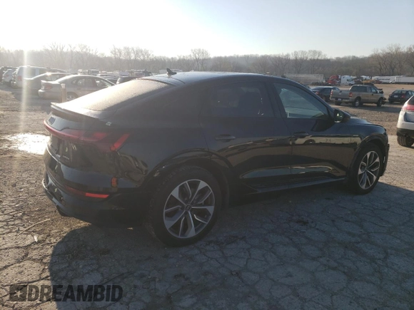 2021 Audi e-tron Sportback Premium Plus with VIN WA12AAGE9MB001276, listed as a Copart auction lot 47997464 with 35,672 mi miles and Salvage title. Bid and sale history available at DreamBid. Image 3.