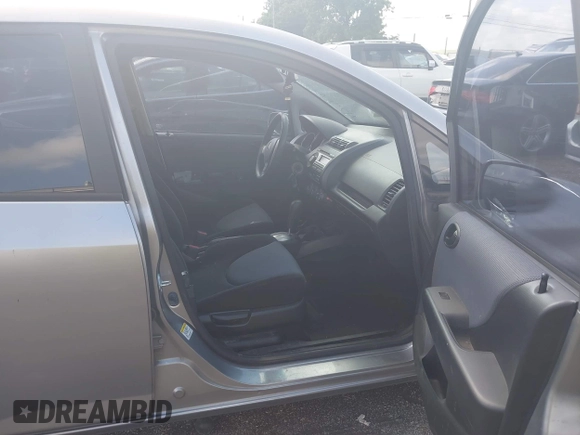 2007 Honda Fit с VIN JHMGD38407S026705, выставлен на аукционе IAAI как лот 42558173 с пробегом 194 567 миль миль и . История ставок и продаж доступна на DreamBid. Изображение 5.