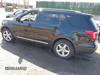 2016 Ford Explorer XLT with VIN 1FM5K8DH4GGC38266, listed as a IAAI auction lot 41975969 with 89,428 mi miles and . Bid and sale history available at carsss.com. Image 3.