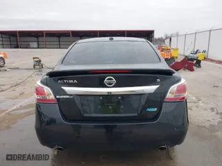 2014 Nissan Altima 2.5 S with VIN 1N4AL3AP5EC278297, listed as a IAAI auction lot 41747699 with 132,925 mi miles. Bid and sale history available at carsss.com. Image 17.
