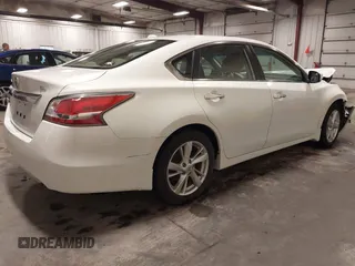 2015 Nissan Altima S with VIN 1N4AL3AP9FN310352, listed as a IAAI auction lot 41902234 with 60,132 mi miles and . Bid and sale history available at DreamBid. Image 4.