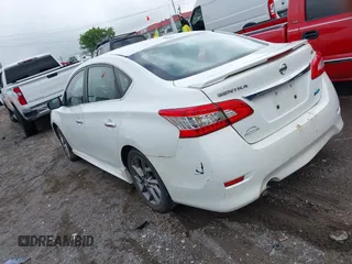2014 Nissan Sentra SR z VIN 3N1AB7AP2EL640016, wystawiony jako IAAI lot #42253092 z przebiegiem 105 760 mil mil oraz . Historia ofert i sprzedaży dostępna na DreamBid. Obrazek 3.