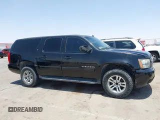 2013 Chevrolet Suburban LT z VIN 1GNSCJE02DR176393, wystawiony jako IAAI lot #42483598 z przebiegiem 266 075 mil mil oraz . Historia ofert i sprzedaży dostępna na DreamBid. Obrazek 13.