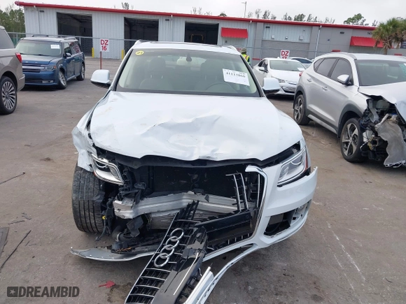 2017 Audi Q5 Premium Plus with VIN WA1L2AFP7HA027648, listed as a IAAI auction lot 41113860 with 84,203 mi miles. Bid and sale history available at carsss.com. Image 13.