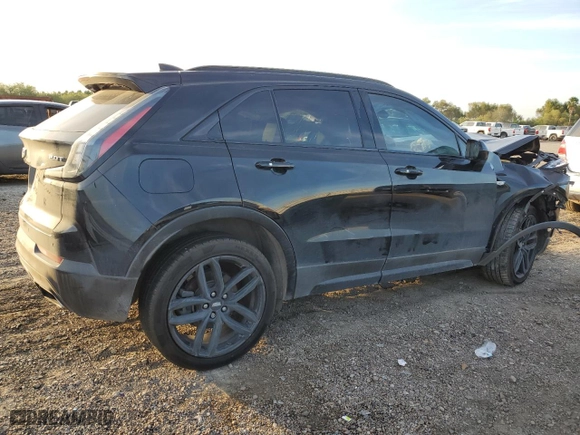 2019 Cadillac XT4 FWD Sport with VIN 1GYFZER43KF171712, listed as a Copart auction lot 85752454 with 81,158 mi miles and Salvage Title. Bid and sale history available at carsss.com. Image 3.