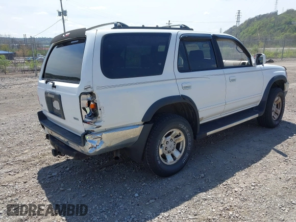 1998 Toyota 4Runner SR5 with VIN JT3HN86R0W0136313, listed as a IAAI auction lot 42096803 with 138,991 mi miles and . Bid and sale history available at DreamBid. Image 4.