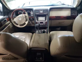 2006 Lincoln Navigator Luxury with VIN 5LMFU28596LJ17750, listed as a Copart auction lot 44047755 with 170,908 mi miles and Salvage Title. Bid and sale history available at carsss.com. Image 8.